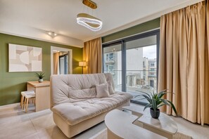 TV - The Official Mercury Suites: A 2BR lux APT w/WIFI (St. Julian`s)