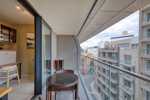 Property grounds - The Official Mercury Suites: A 2BR lux APT w/WIFI (St. Julian`s)