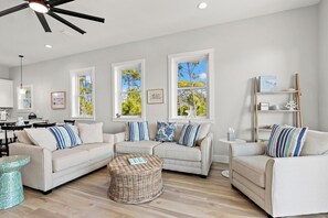 Living area - Pet Friendly Beach House - Bella View (Port St. Joe)