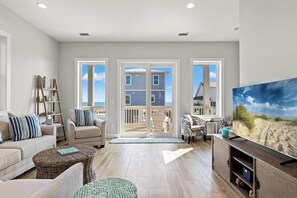 Casa, 4 habitaciones, piscina privada, vistas al mar | Zona de estar