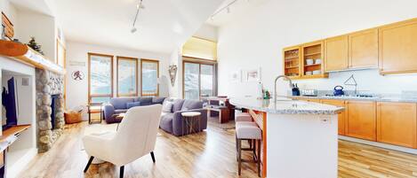 Smart-TV, Kamin, DVD-Player