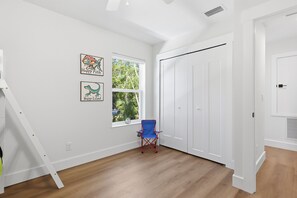 House, 4 Bedrooms | Interior - Modern Mount Dora Escape Style And Sunshine 4 Bedroom Home (Mount Dora)