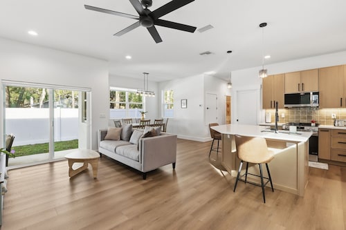 Modern Mount Dora Escape Style And Sunshine 4 Bedroom Home
