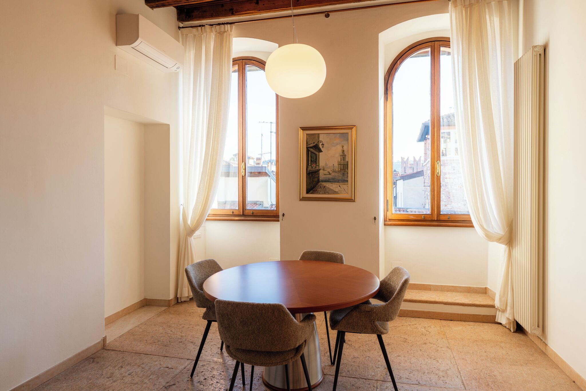 Apartment, 5 Bedrooms | Dining room