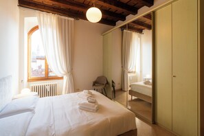 Apartment, 5 Bedrooms - Casa Mazzanti - Affaccio su Piazza Erbe (Verona)