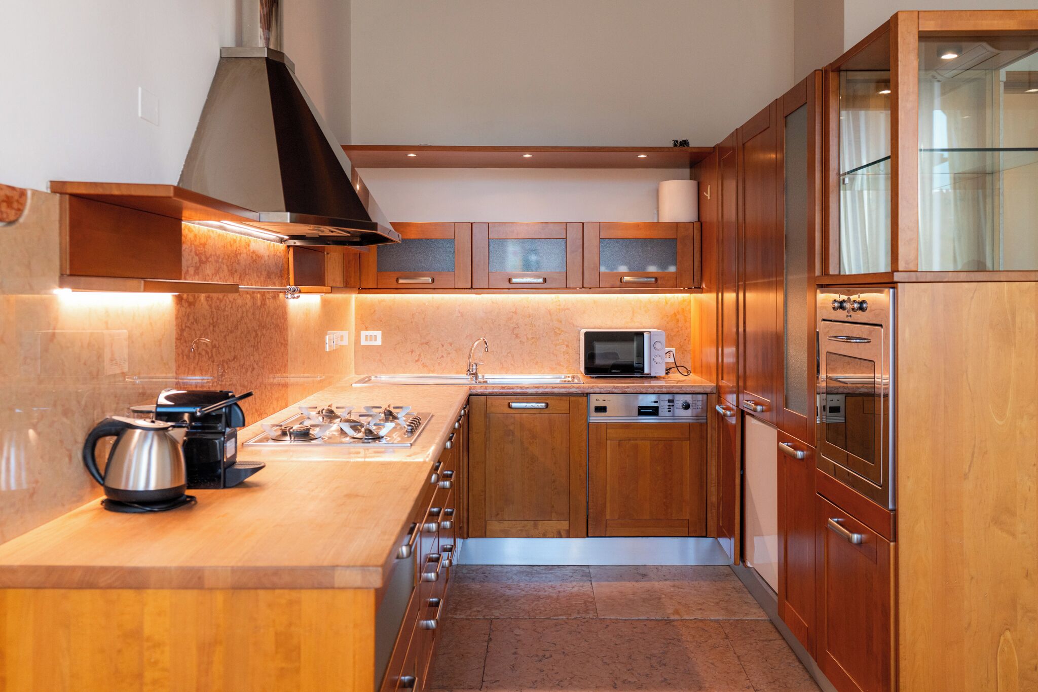 Departamento, 5 habitaciones | Cocina privada