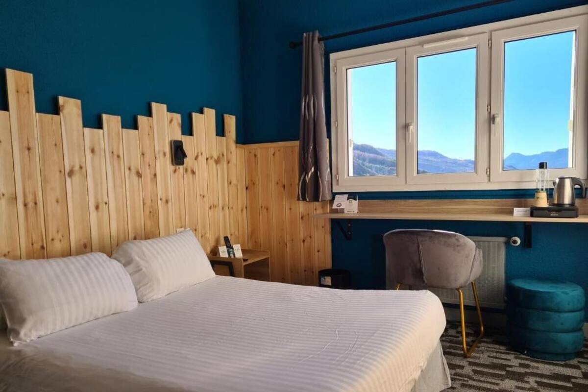 Comfort Double Room, Mountain View | Free WiFi