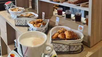 Daily buffet breakfast (EUR 16 per person)