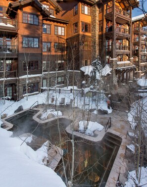 Kondominium, 3 kamar tidur | Kolam renang