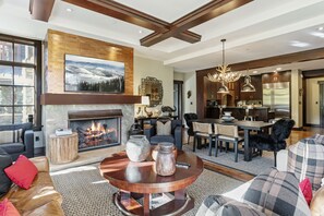 Kondominium, 3 kamar tidur | Area keluarga