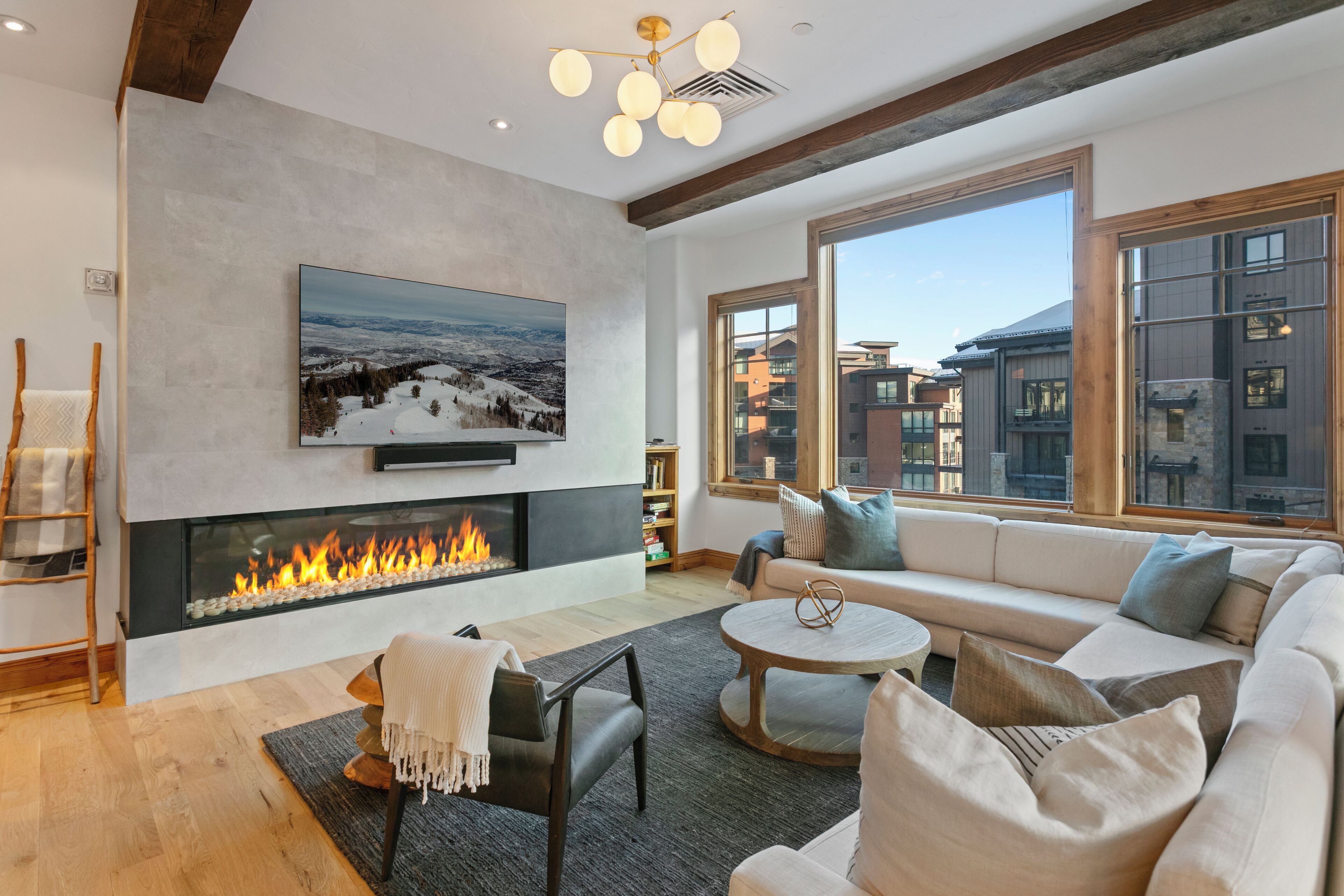 Condo, 4 Bedrooms | Living area