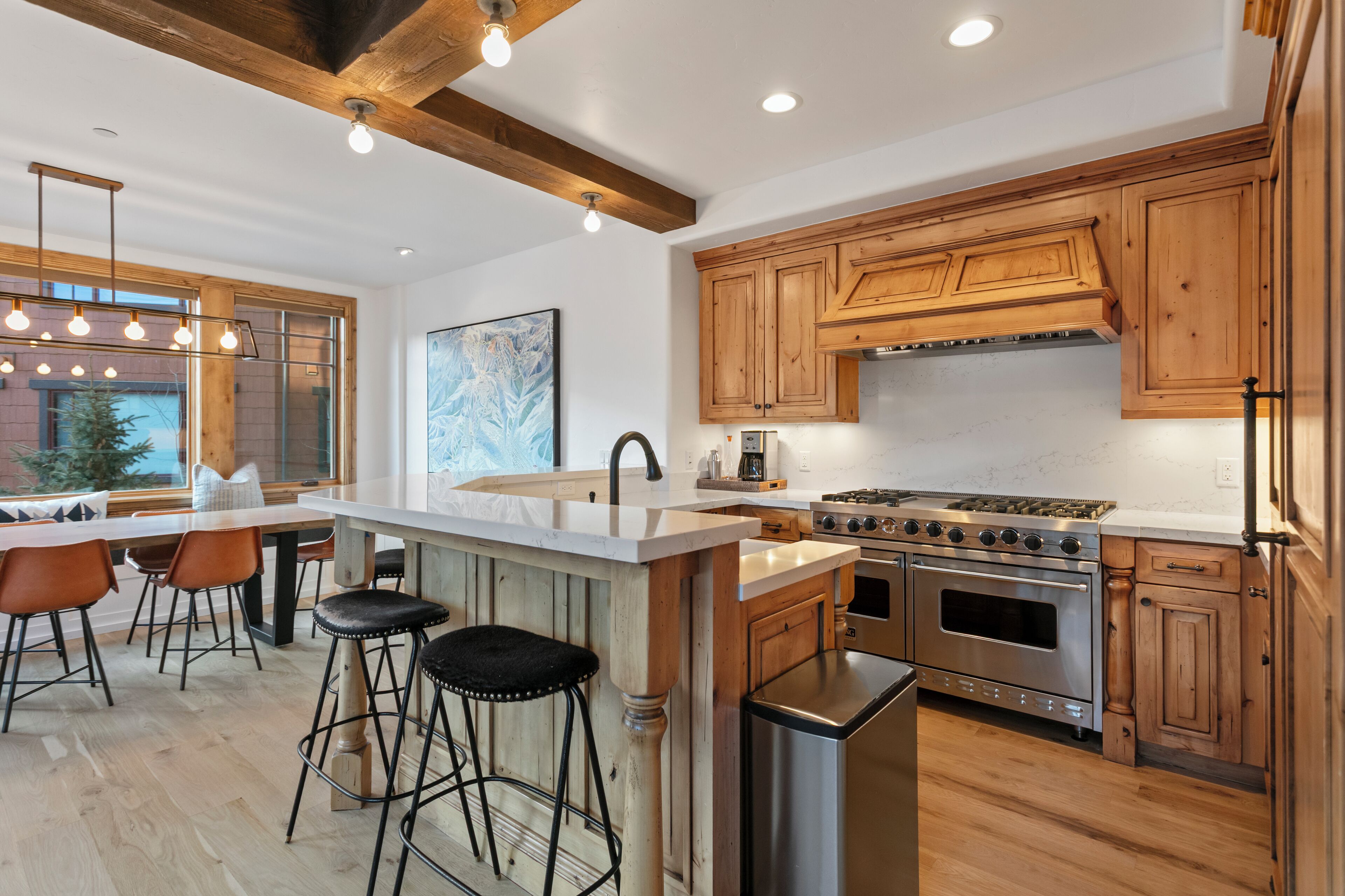 Condo, 4 Bedrooms | Private kitchen | Fridge, oven, coffee/tea maker, toaster