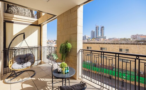 2 BR Apartment in Jerusalem Estates