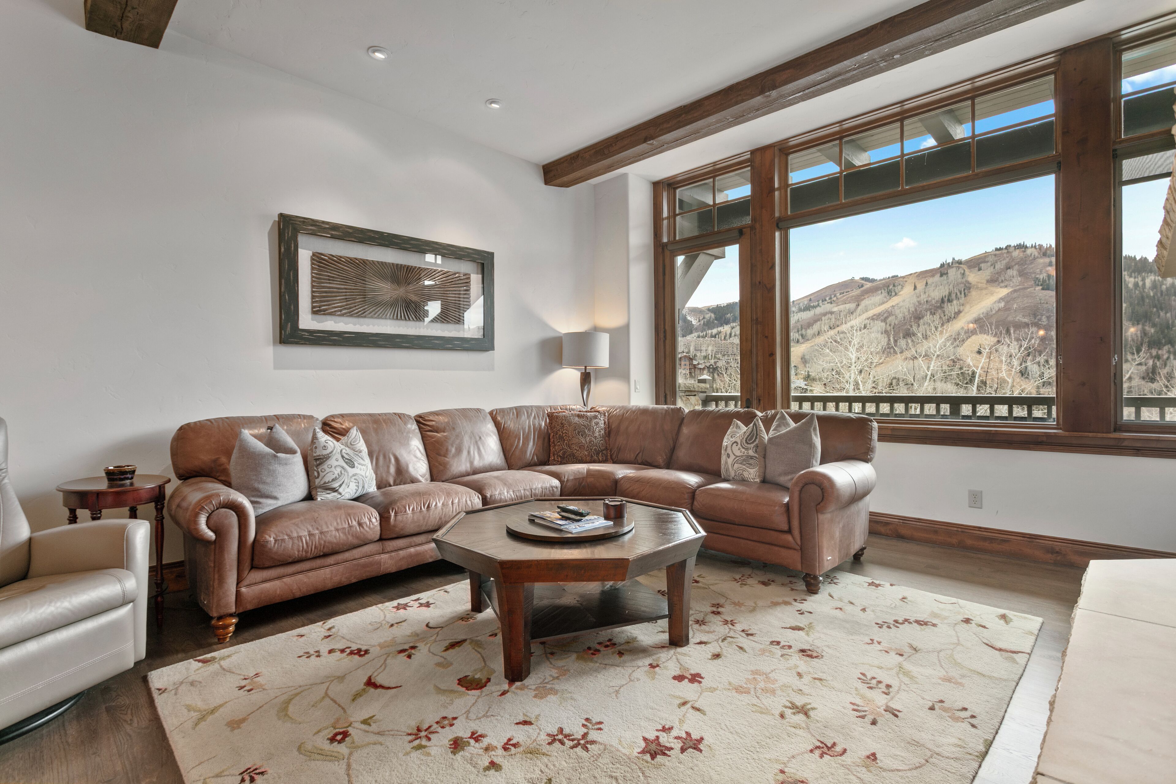 Condo, 2 Bedrooms | Living area