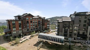 Condo, 2 Bedrooms | Exterior