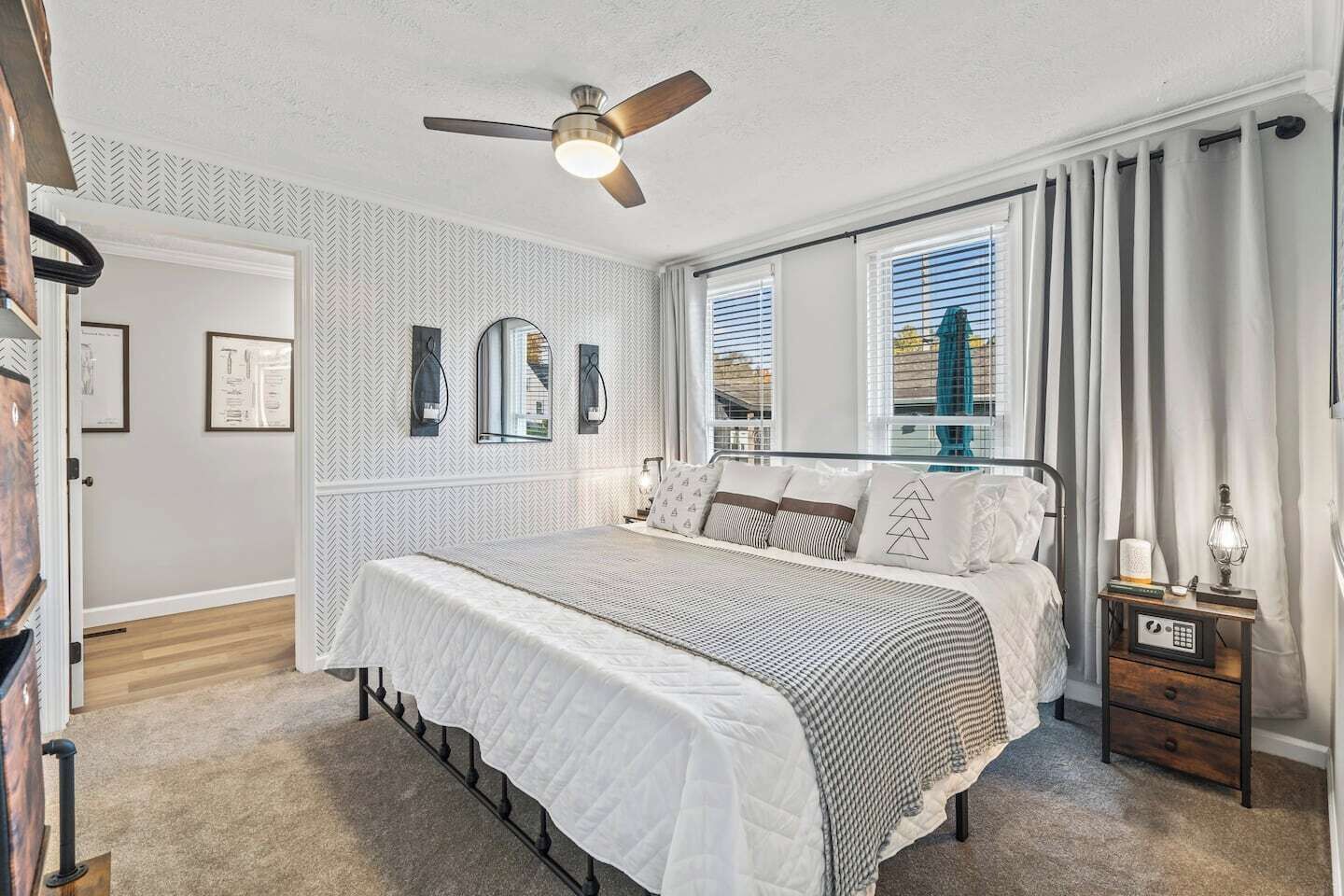 3 bedrooms, iron/ironing board, travel cot, free WiFi