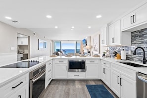 Condo, 2 Bedrooms | Private kitchen - Shoreline Towers 2114 2 Bedroom Condo (Destin)