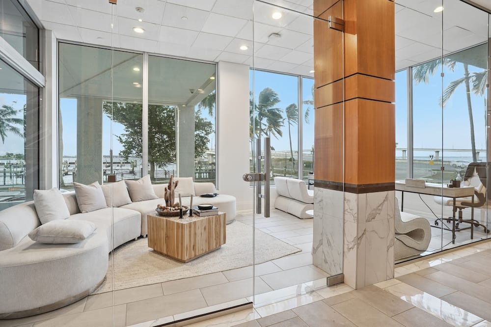 Luxurious Waterfront Condo At Alta Mar 2 Bedroom Condo - North Fort Myers, FL