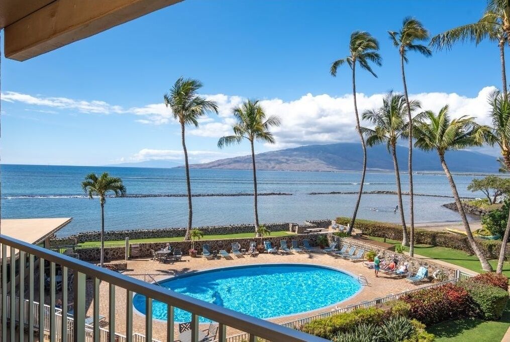 Condo, 2 Bedrooms | Property grounds
