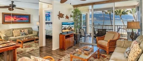 Condo, 2 Bedrooms | Living area
