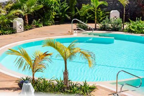 Pool - BEAUTIFUL APARTMENT IN RESIDENCE JARDINES DE LOS MENCEYES HEATED SWIMMING POOL (Palm-Mar)