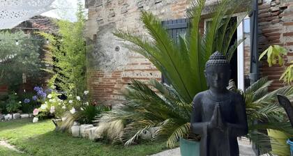 Léontine Guest Room – Canal des Deux Mers by Bike