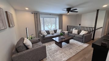 Télévision, cheminée