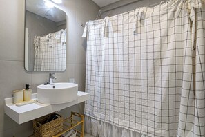 Hair dryer - Urbana Domus Cabrera 401 (Buenos Aires)
