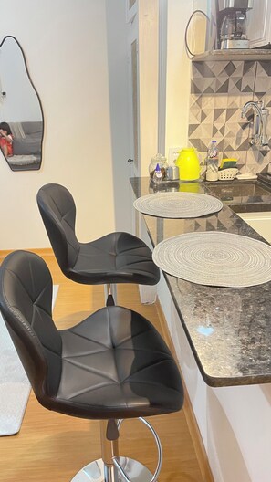 Loft Confort, vistas a la ciudad | Restauración