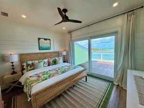 7 bedrooms, travel crib, free WiFi, bed sheets