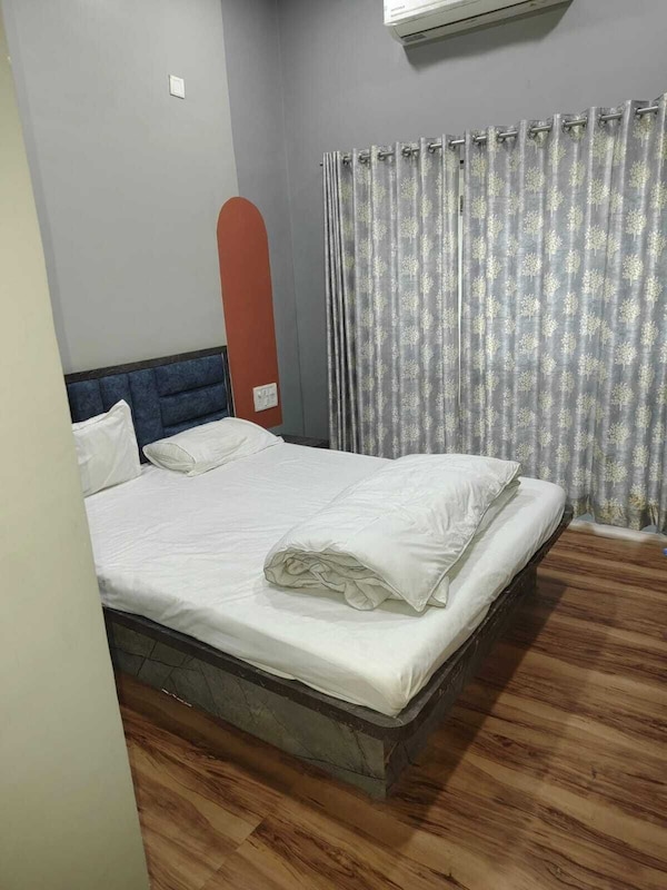 Shiva Family Lodge - Buldhana