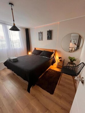 1 chambre, fer et planche à repasser, Wi-Fi gratuit, draps fournis