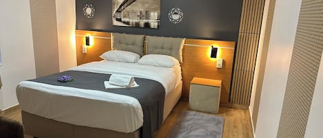 Chambre classique double, vue sur la ville | Literie fournie