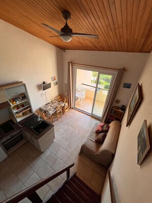 Living area - Waterfront paradise (Vico)