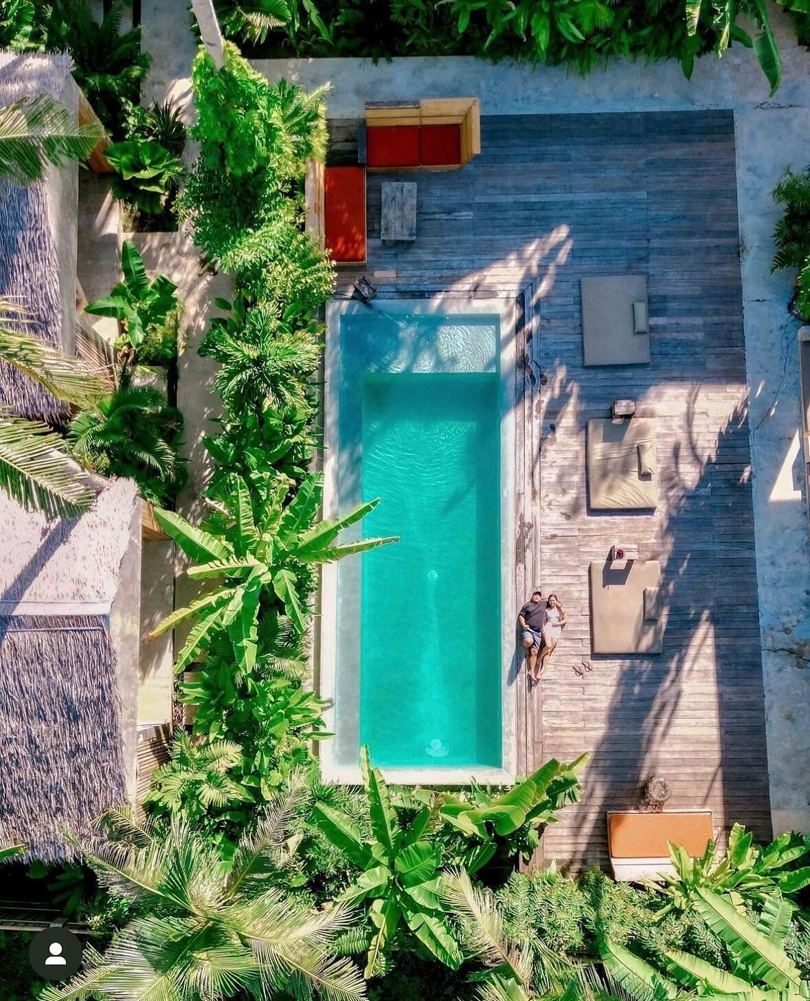 Hồ bơi ngoài trời 