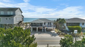 Exterior - Sand Flea - Oceanfront, 3-bedrooms (Pawleys Island)