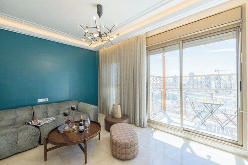 4 BR Apartment in  Sarei Yisrael Jerusalem