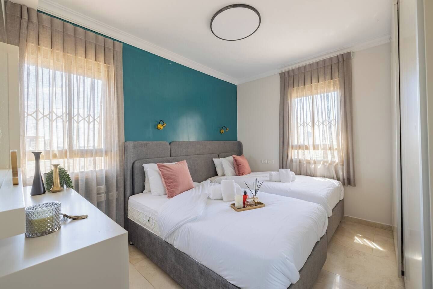 4 bedrooms, iron/ironing board, WiFi (free), bed sheets