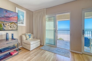 Smart TV - Two Bedroom Two Bath Direct Gulf Front Penthouse (Redington Shores)
