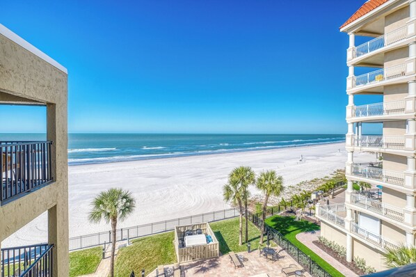 Property grounds - Two Bedroom Two Bath Direct Gulf Front Penthouse (Redington Shores)