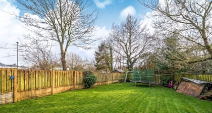 Wood burner, two lounges and a large garden for up to 8 guests