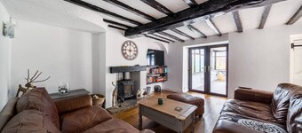 Wood burner, two lounges and a large garden for up to 8 guests