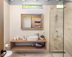 Shower, hair dryer, bidet, towels - 103 Puccini Suite (Palermo)