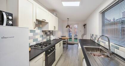 Spacious coastal cottage with enclosed garden and fireplace