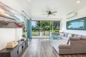 Smart TV - Located on Makai Golf Course - Emmalani Court 314 (Princeville)