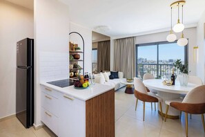 Dining - 1 BR Apartment in Savyoney Tower (w/ safe room) (Jerusalem)