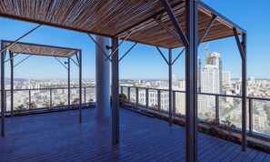 Terrace/patio - 1 BR Apartment in Savyoney Tower (Jerusalem)