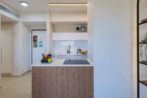 Unclassified image, 3 of 21, button - 1 BR Apartment in Savyoney Tower (w/ safe room) (Jerusalem)