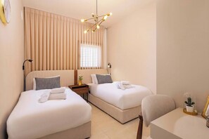 1 bedroom, iron/ironing board, free WiFi, bed sheets - 1 BR Apartment in Savyoney Tower (w/ safe room) (Jerusalem)
