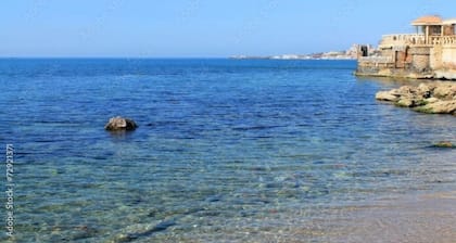 T2 Love Room with private Jacuzzi & Hammam - Cosy patio - 10 min from airport